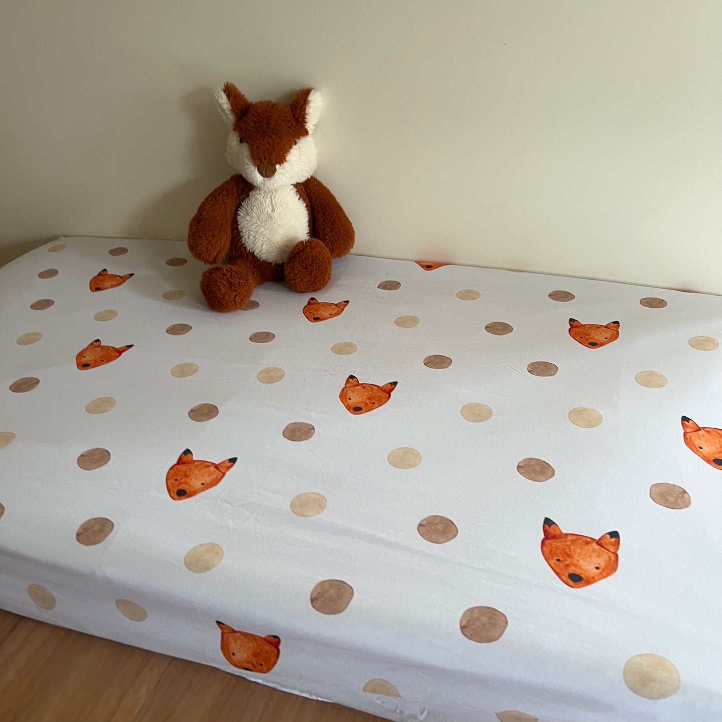 Fitted Cot Sheet - Cotton Jersey Spotty Fox