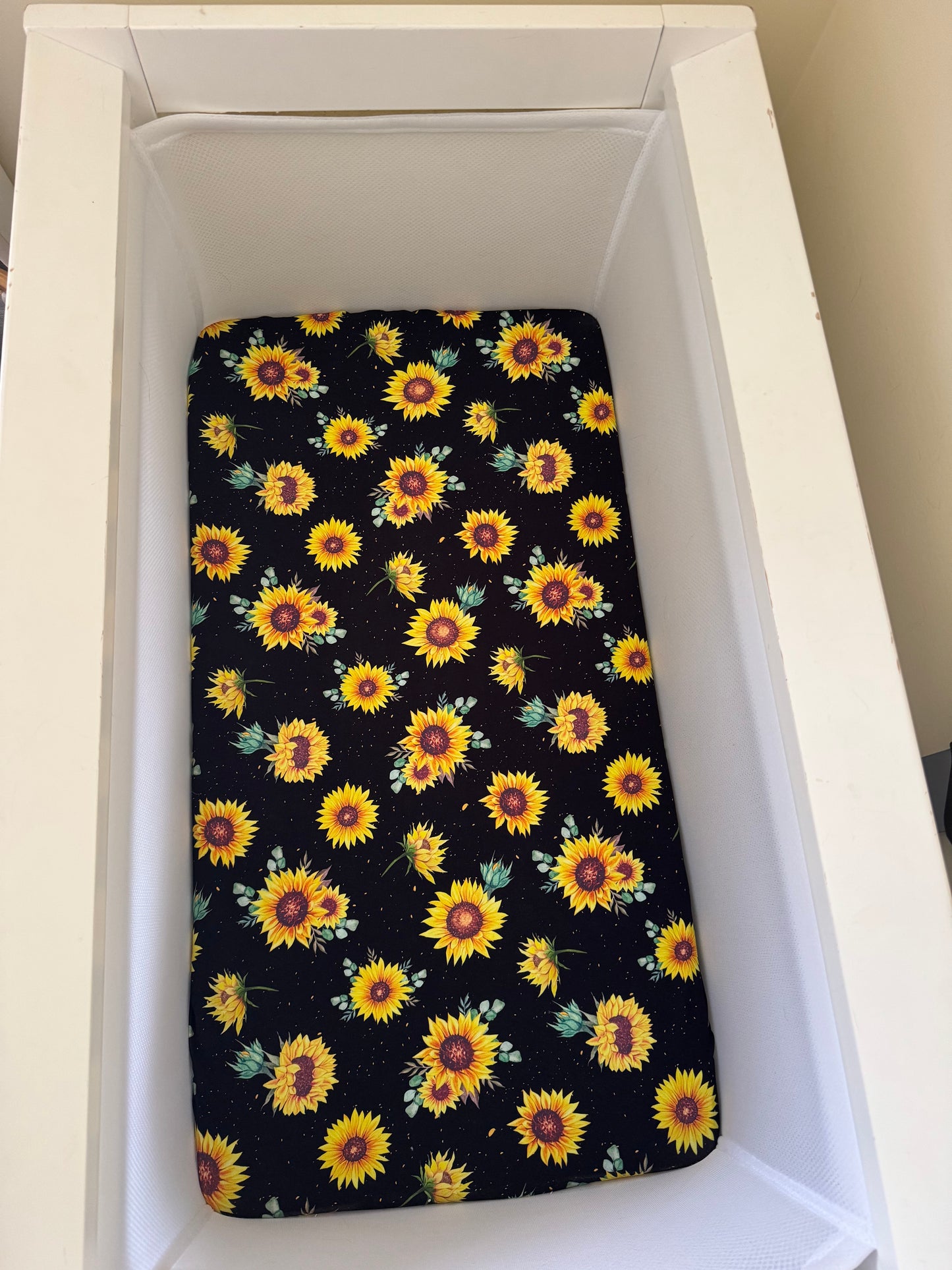 Bassinet & Change Mat Cover - Sunflowers Black