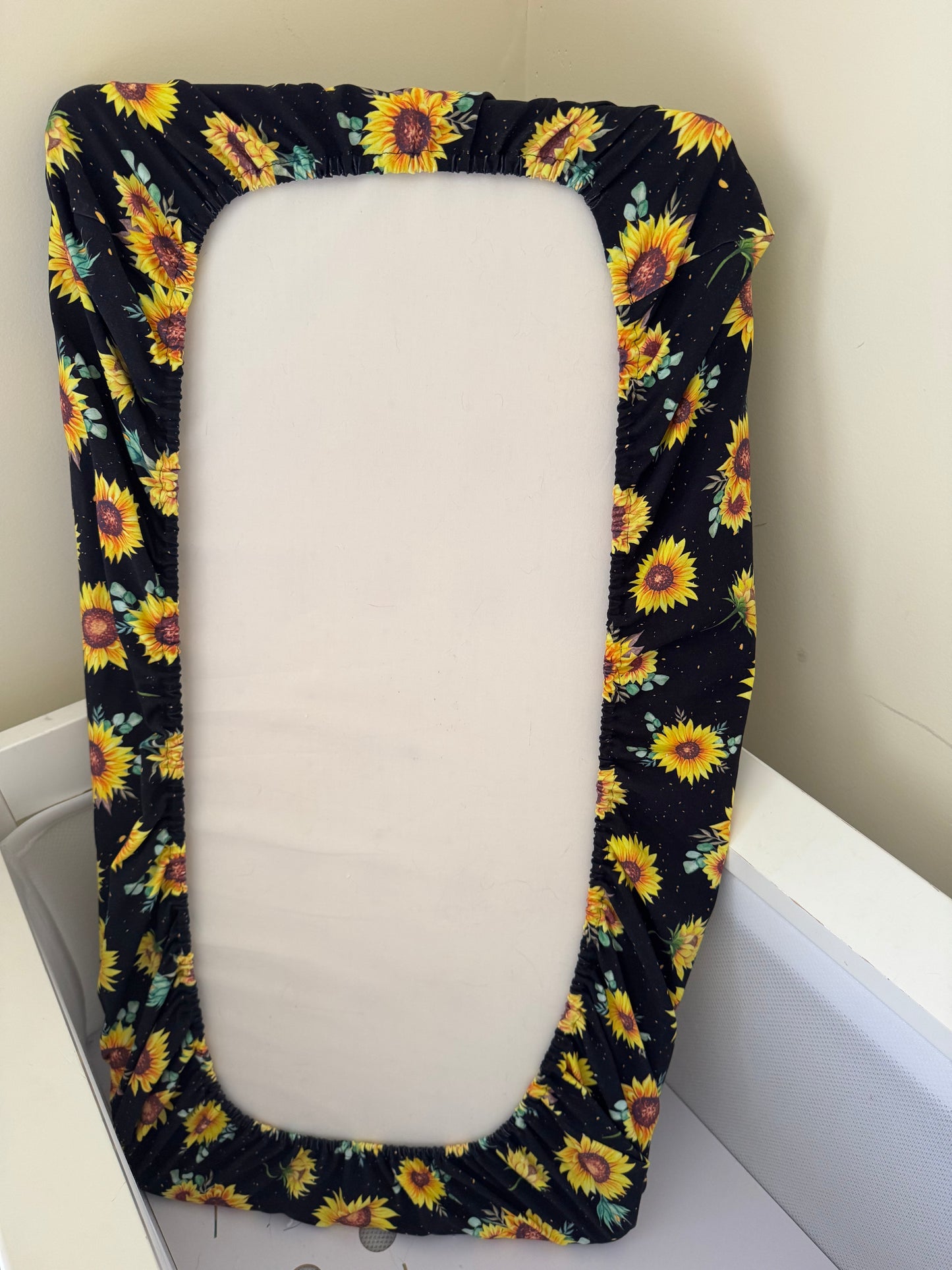 Bassinet & Change Mat Cover - Sunflowers Black