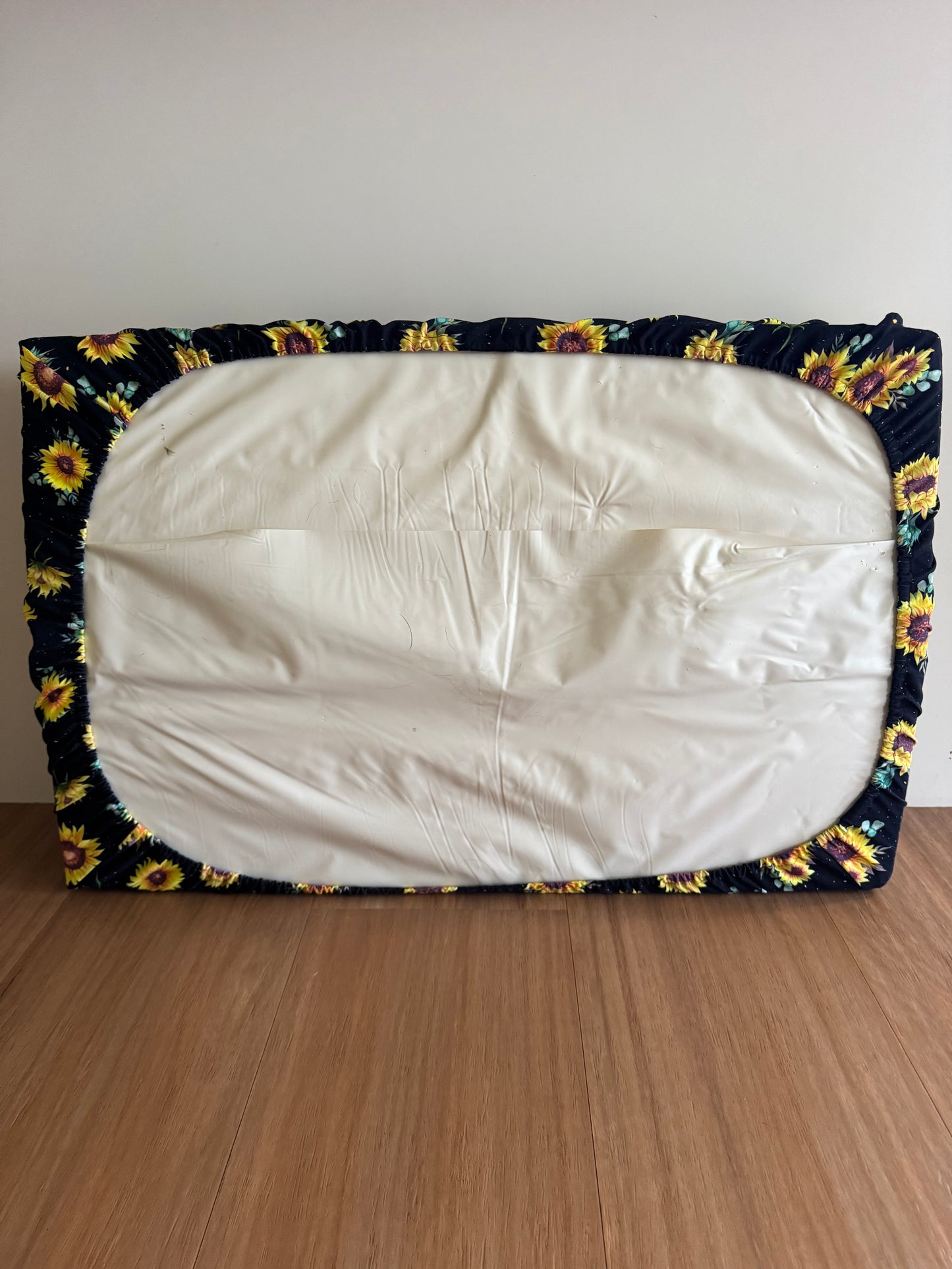 Bassinet & Change Mat Cover - Sunflowers Black