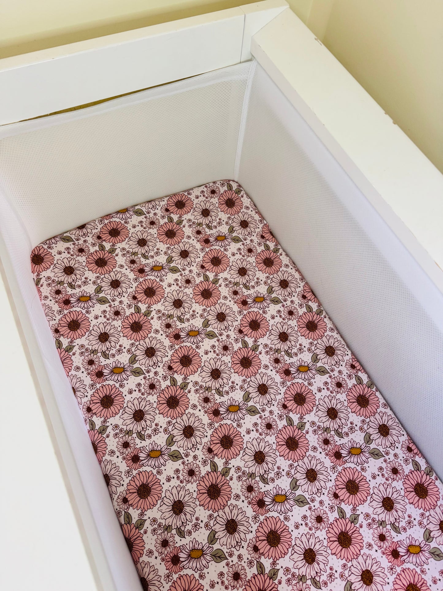 Bassinet & Change Mat Cover - Dusty Pink Daisy