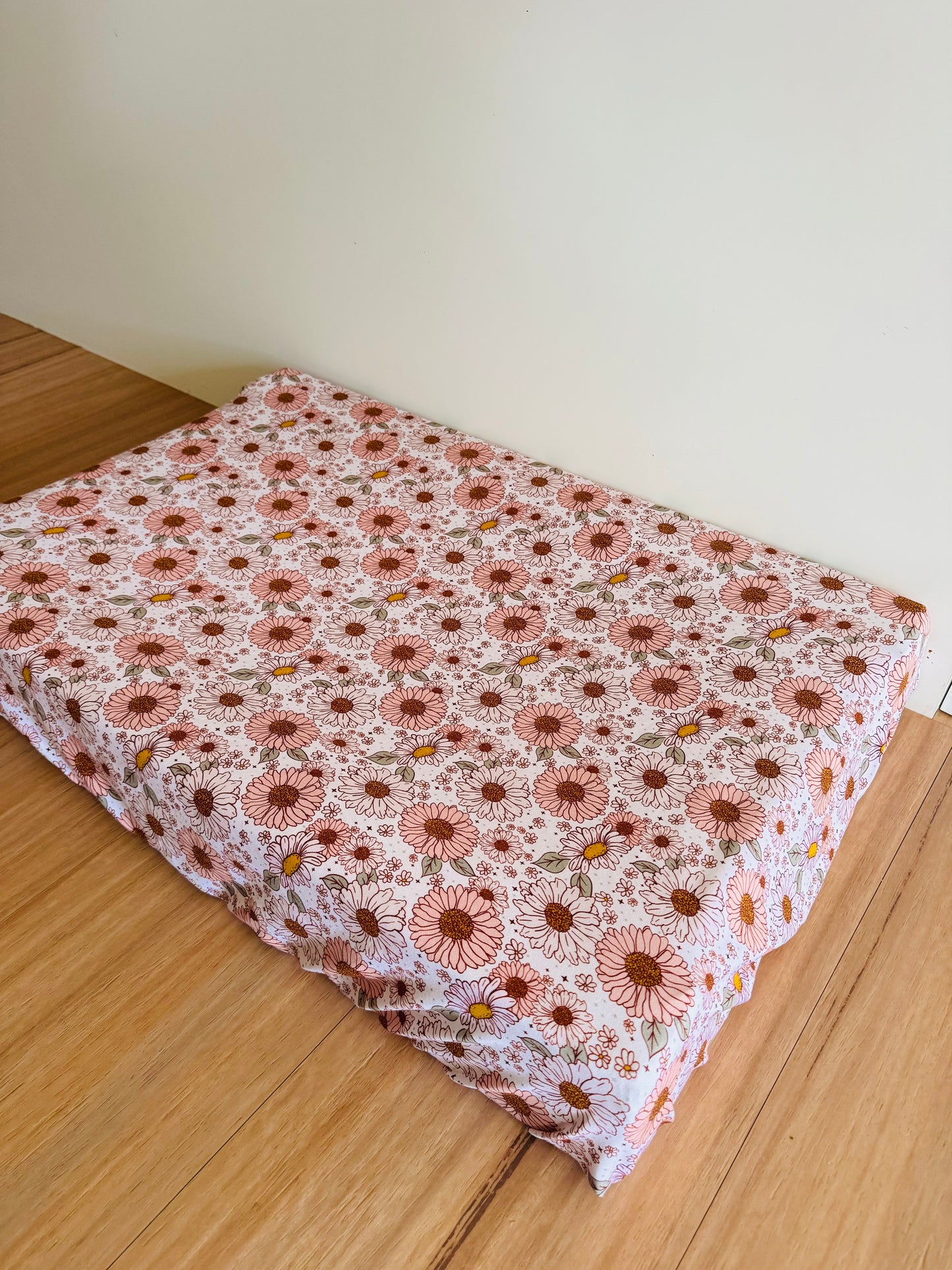 Bassinet & Change Mat Cover - Dusty Pink Daisy