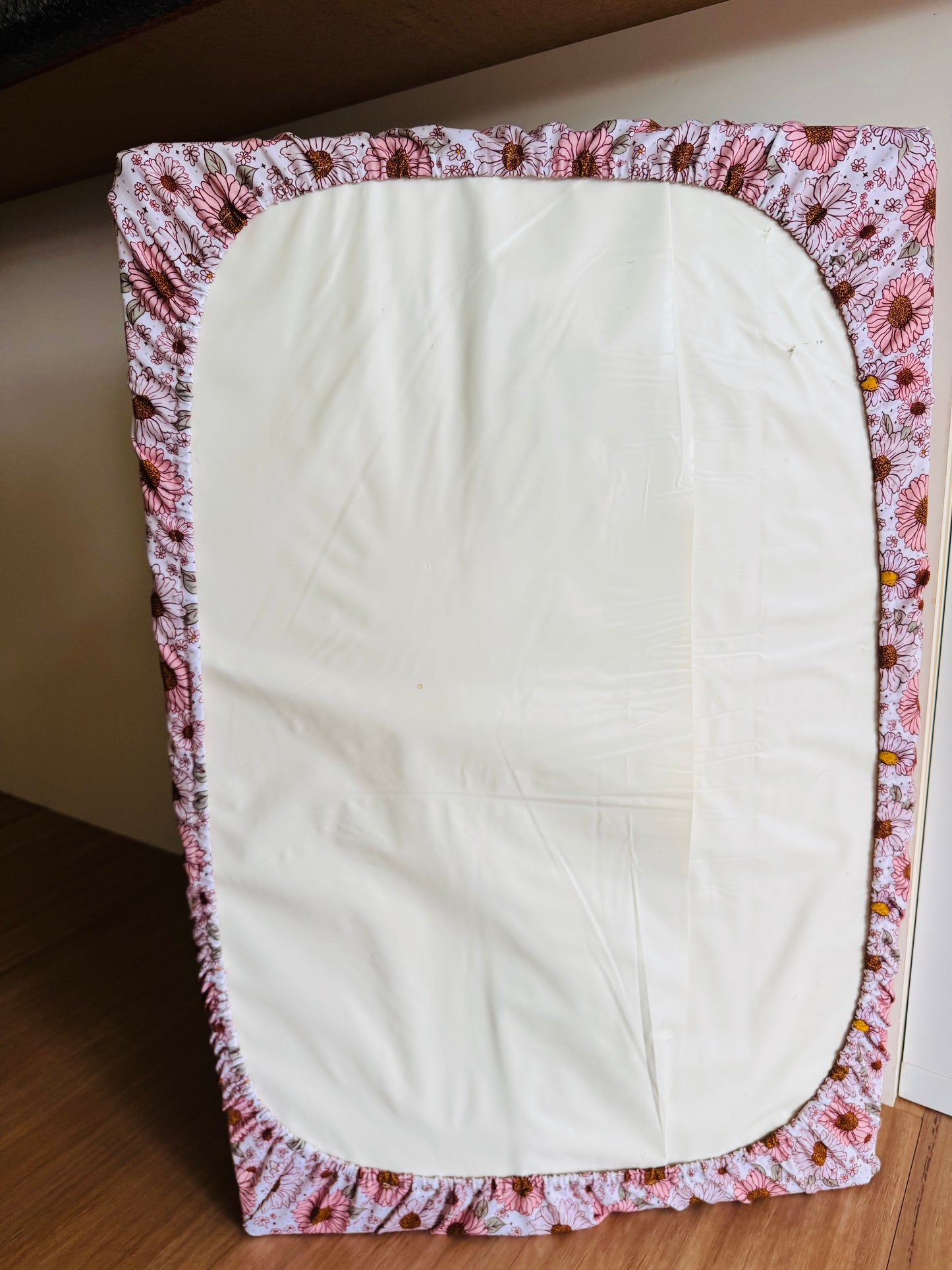 Bassinet & Change Mat Cover - Dusty Pink Daisy