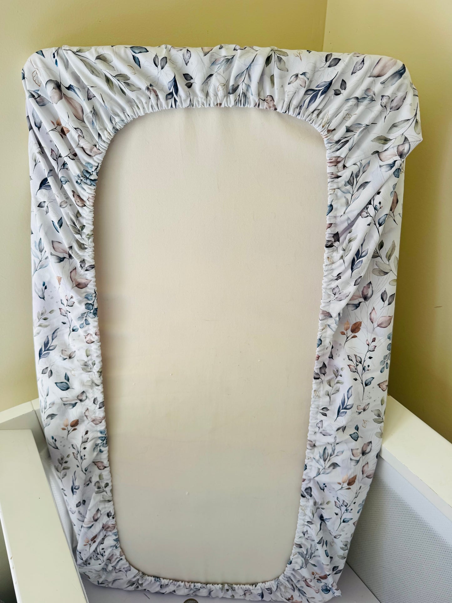 Bassinet & Change Mat Cover - Nature Leaves