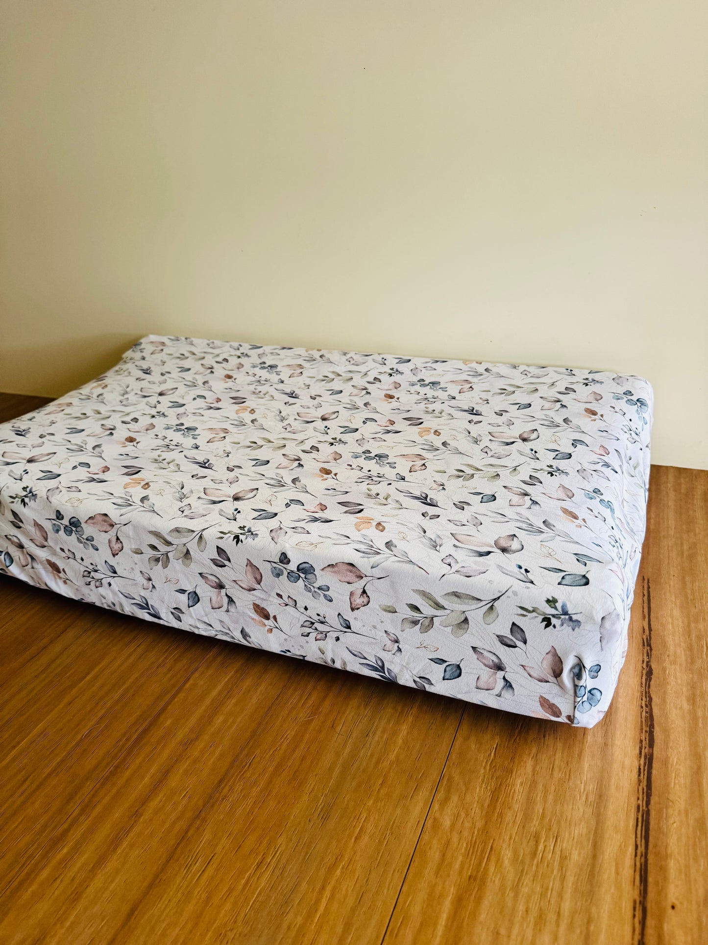 Bassinet & Change Mat Cover - Nature Leaves